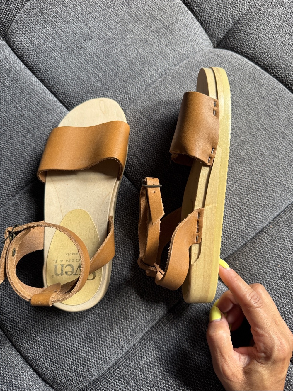 NWOB Sven Tan Ankle-Strap Slide Sandals sz36